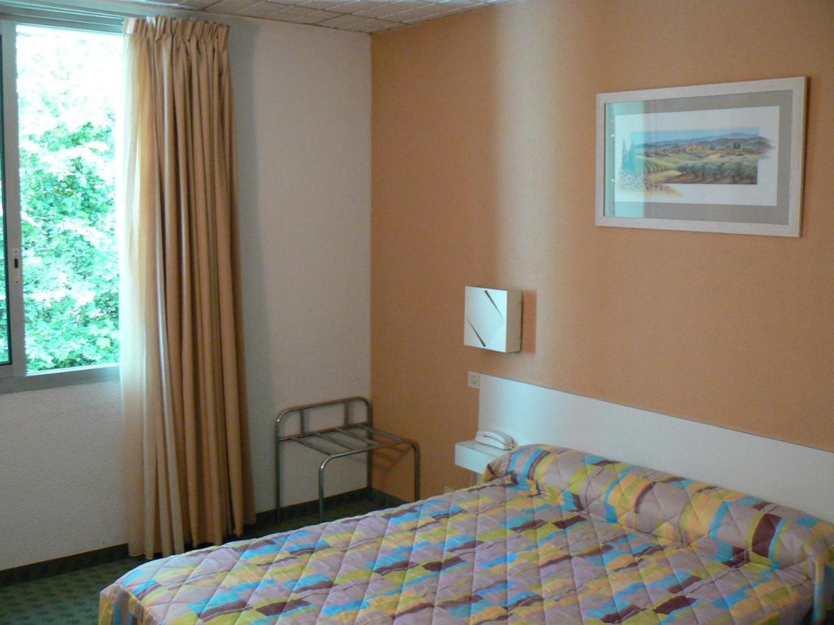 Hotel Les Chenes Sisteron Exteriör bild
